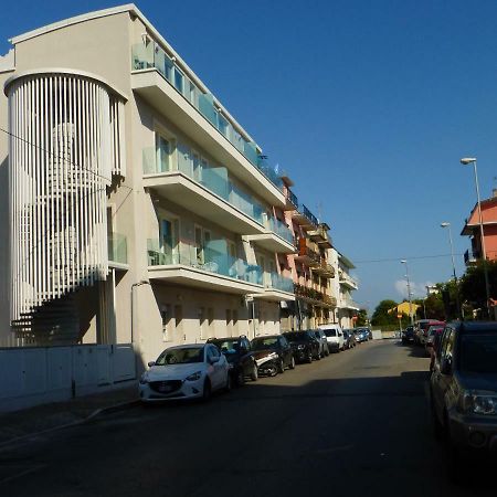 A Due Passi Dal Mare Apartman Civitanova Marche Kültér fotó